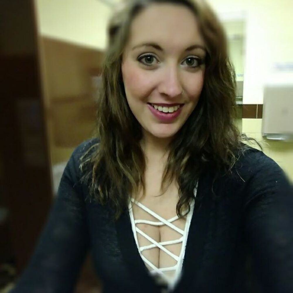 Meet your Posher, Leanne